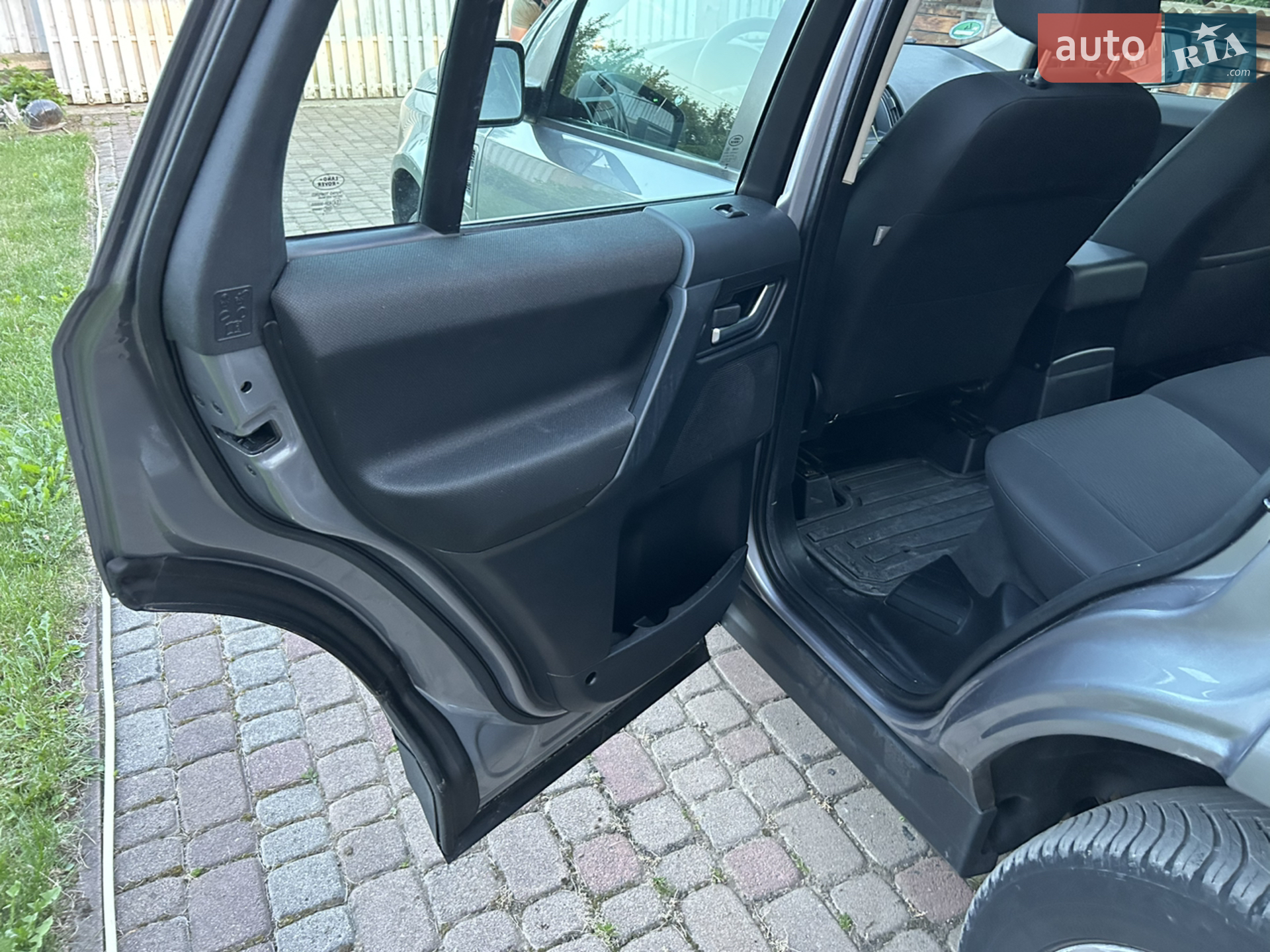2012 Land Rover Freelander - мініатюра 18