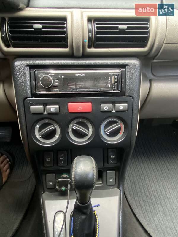 Позашляховик / Кросовер Land Rover Freelander 2003 в Запоріжжі