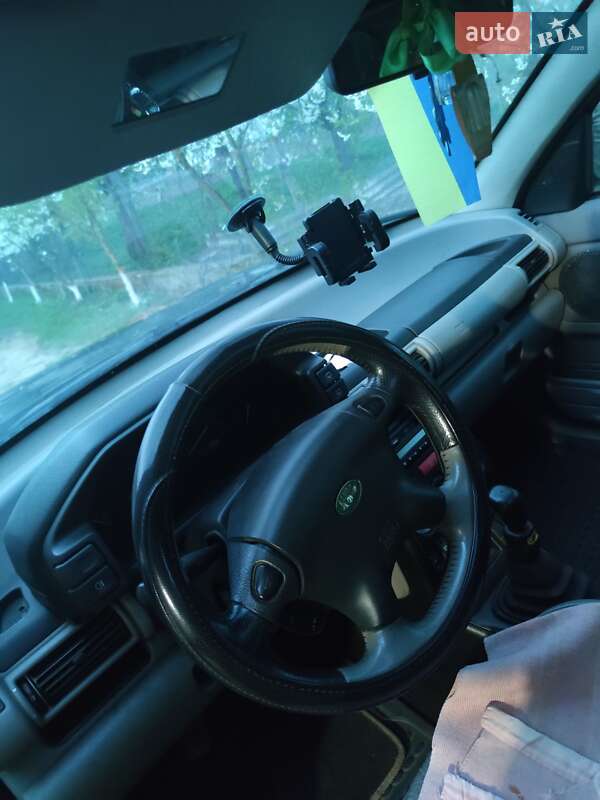 Позашляховик / Кросовер Land Rover Freelander 2003 в Львові