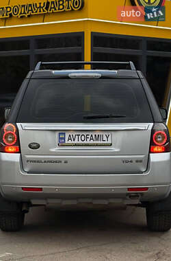 Позашляховик / Кросовер Land Rover Freelander 2013 в 