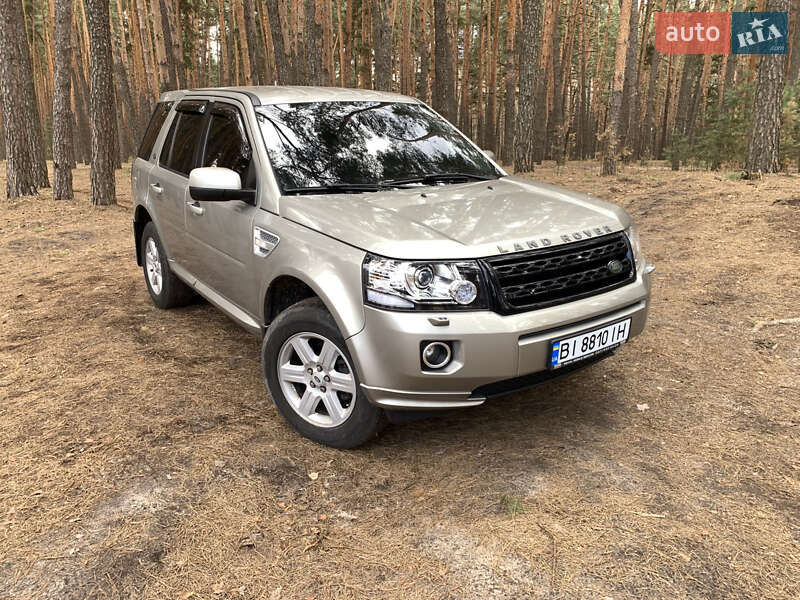 Внедорожник / Кроссовер Land Rover Freelander 2013 в 
