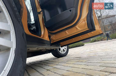 Внедорожник / Кроссовер Land Rover Freelander 2009 в 