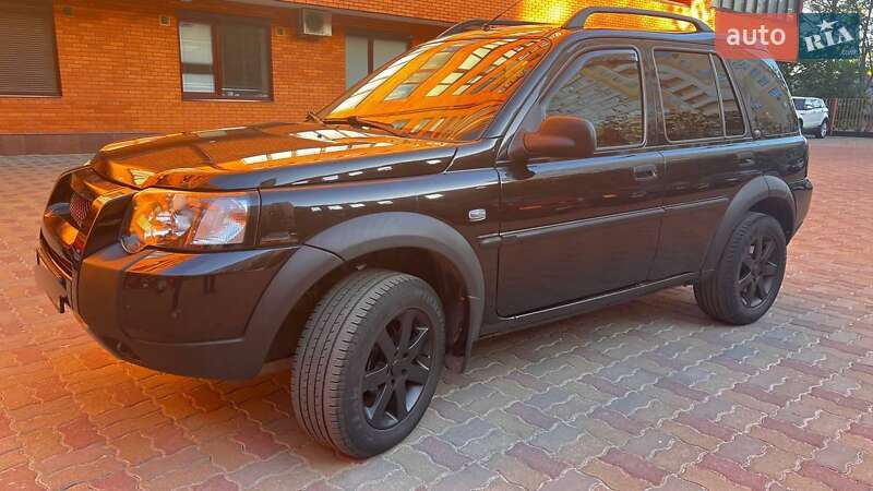 Позашляховик / Кросовер Land Rover Freelander 2004 в 