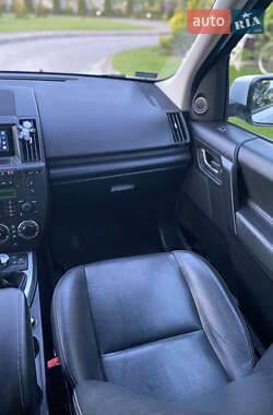 Позашляховик / Кросовер Land Rover Freelander 2011 в 