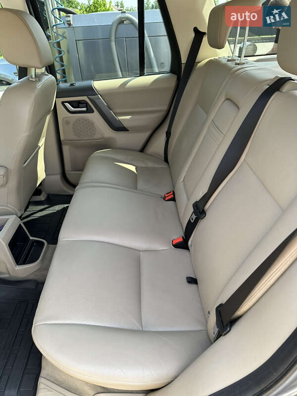 Позашляховик / Кросовер Land Rover Freelander 2010 в Коростені