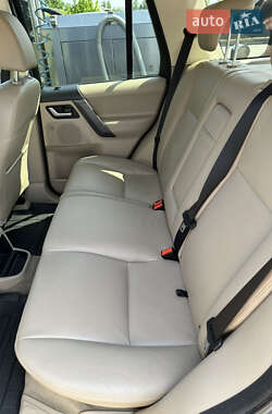 Позашляховик / Кросовер Land Rover Freelander 2010 в 