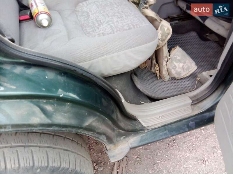 Внедорожник / Кроссовер Land Rover Freelander 2001 в Запорожье