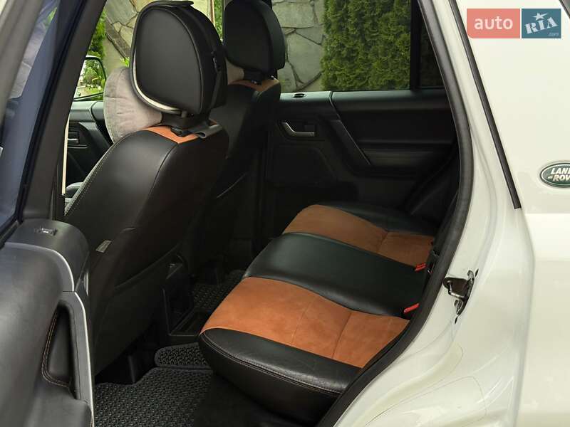 Позашляховик / Кросовер Land Rover Freelander 2012 в Сарнах