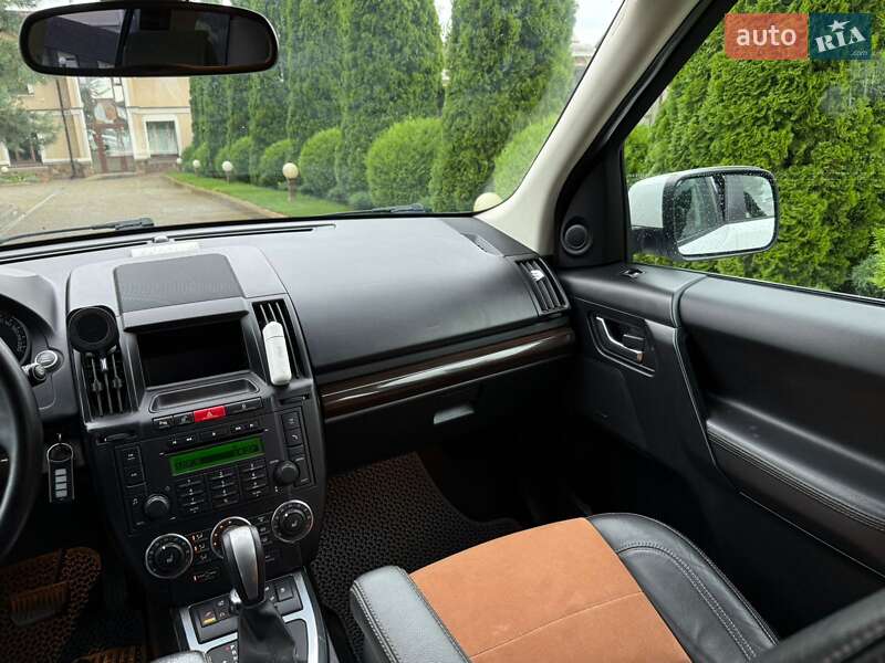 Позашляховик / Кросовер Land Rover Freelander 2012 в Сарнах