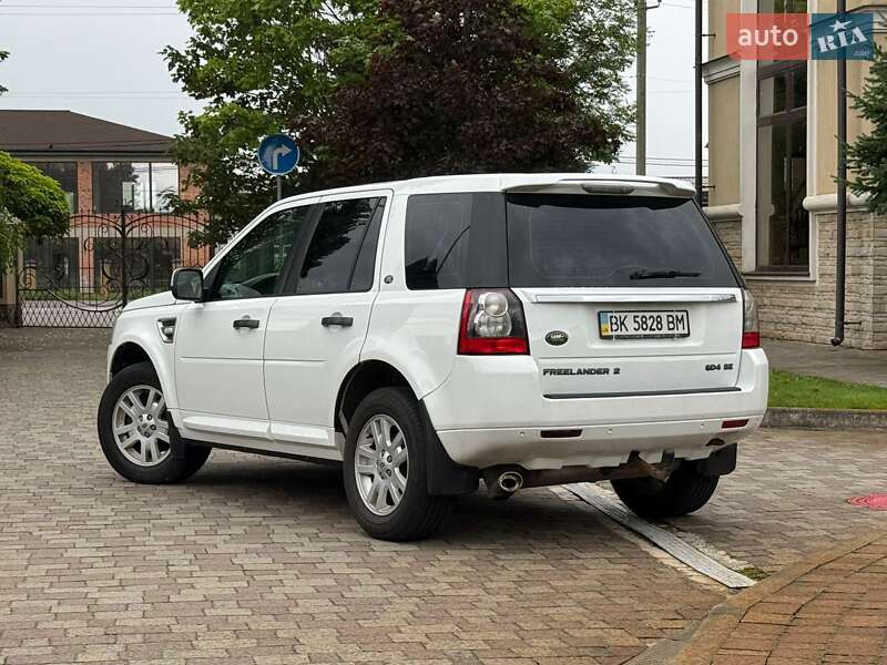 Позашляховик / Кросовер Land Rover Freelander 2012 в Сарнах