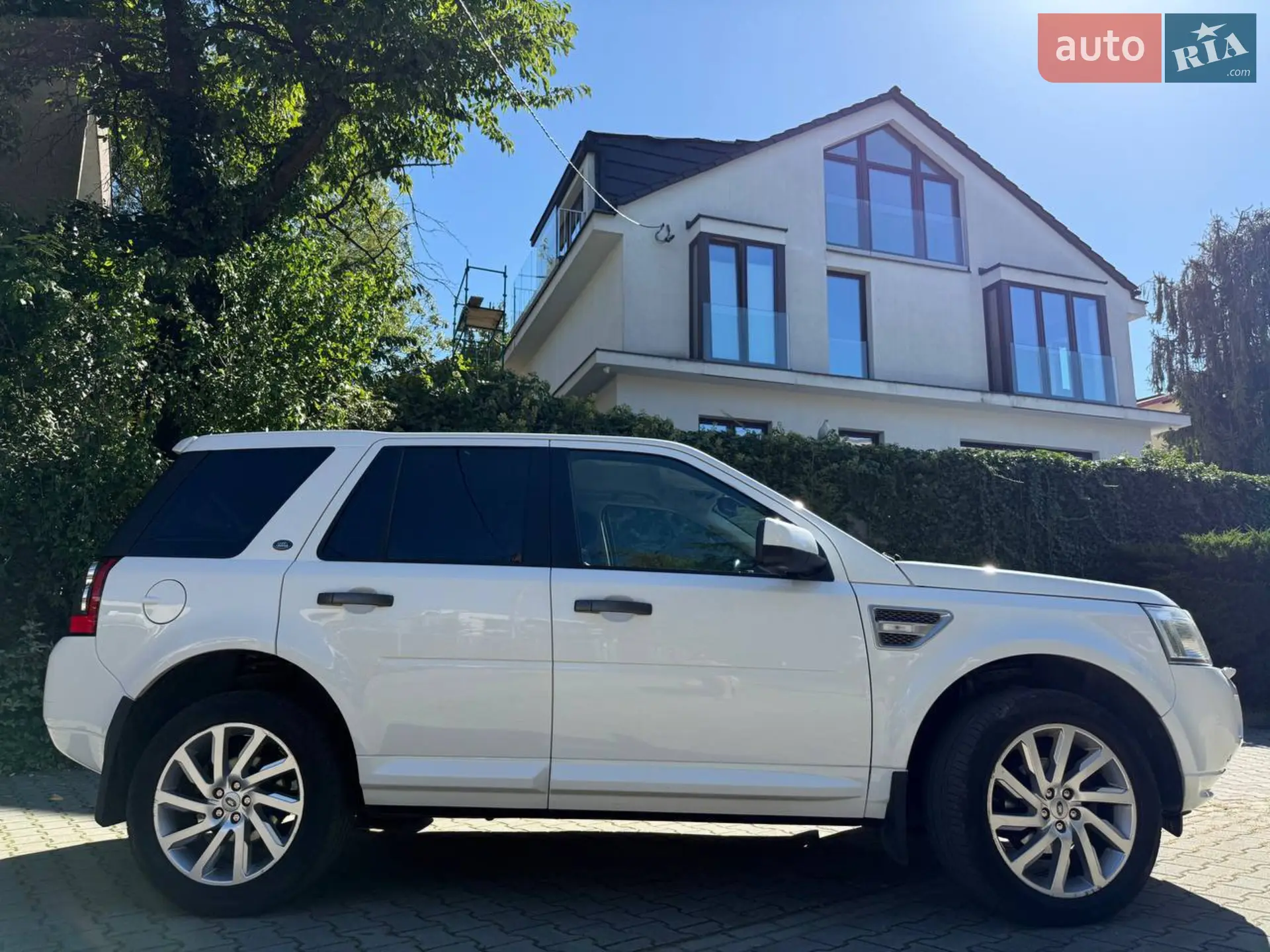 2012 Land Rover Freelander - мініатюра 10