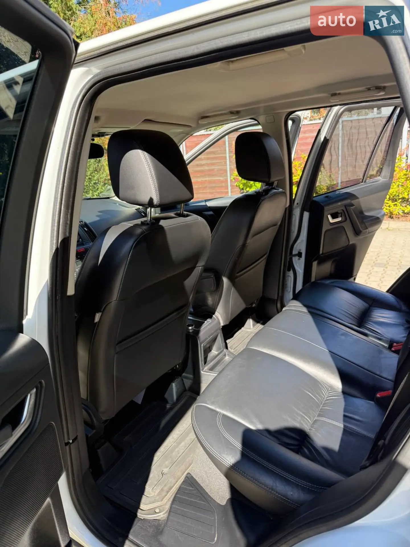2012 Land Rover Freelander - мініатюра 16