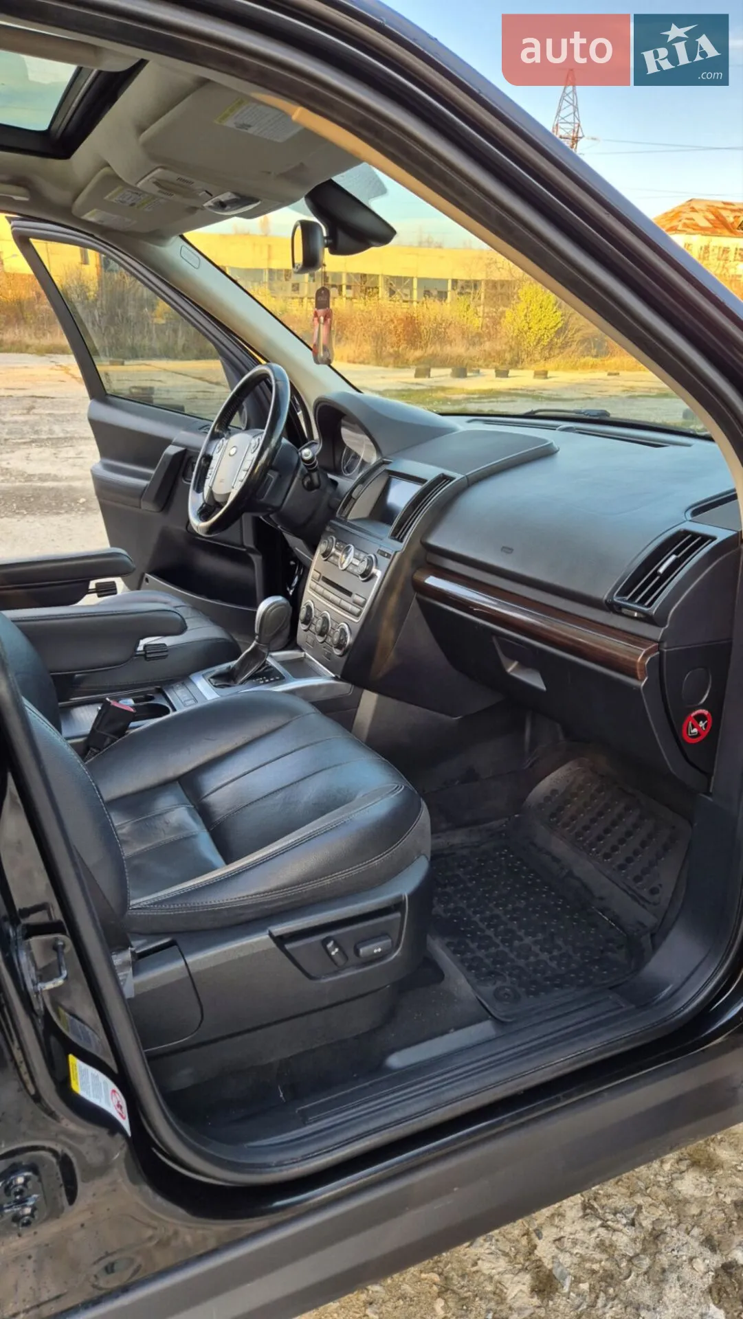 2012 Land Rover Freelander - мініатюра 17