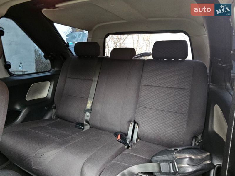 Позашляховик / Кросовер Land Rover Freelander 2004 в Чернівцях