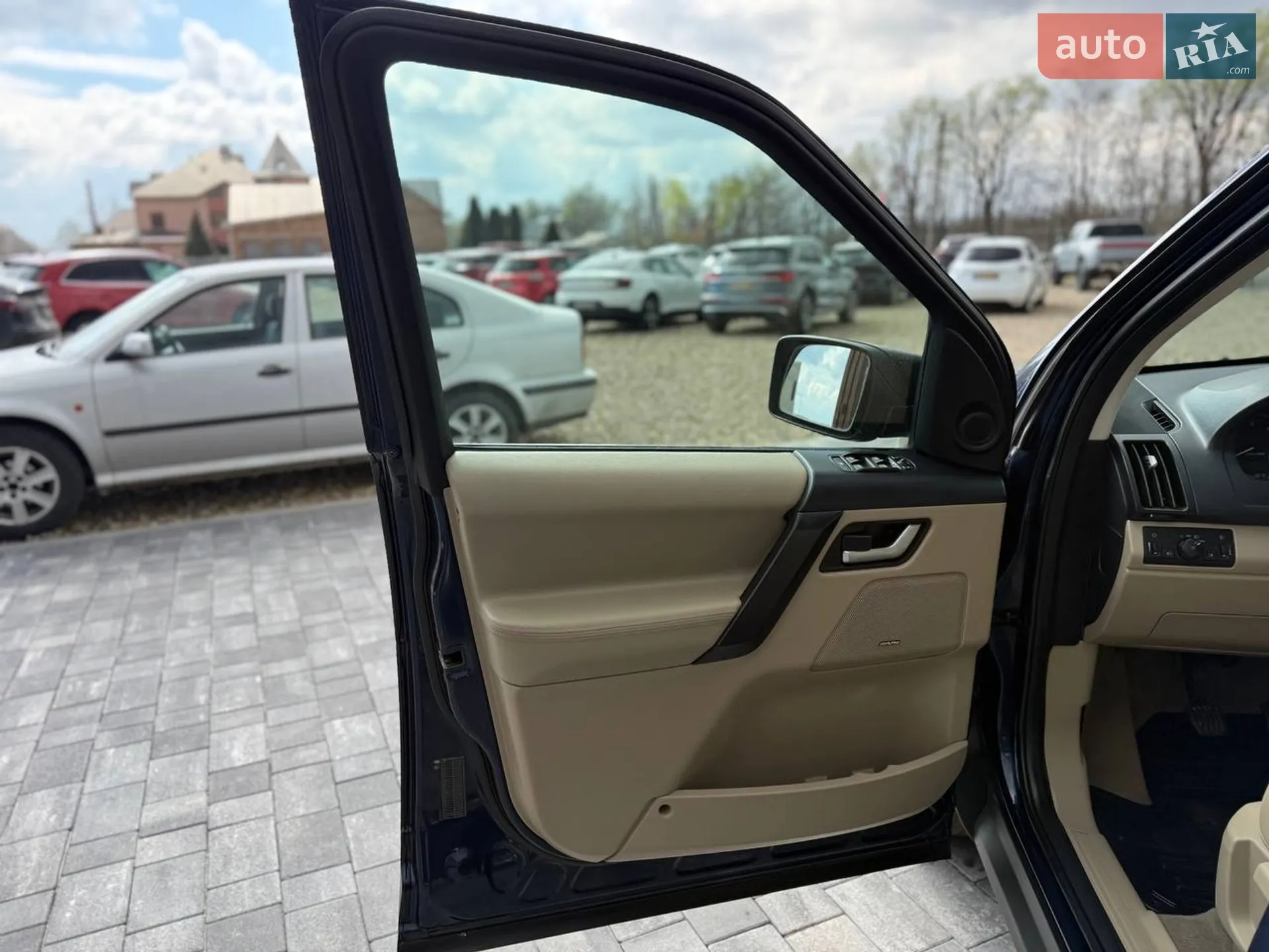 2011 Land Rover Freelander - мініатюра 13