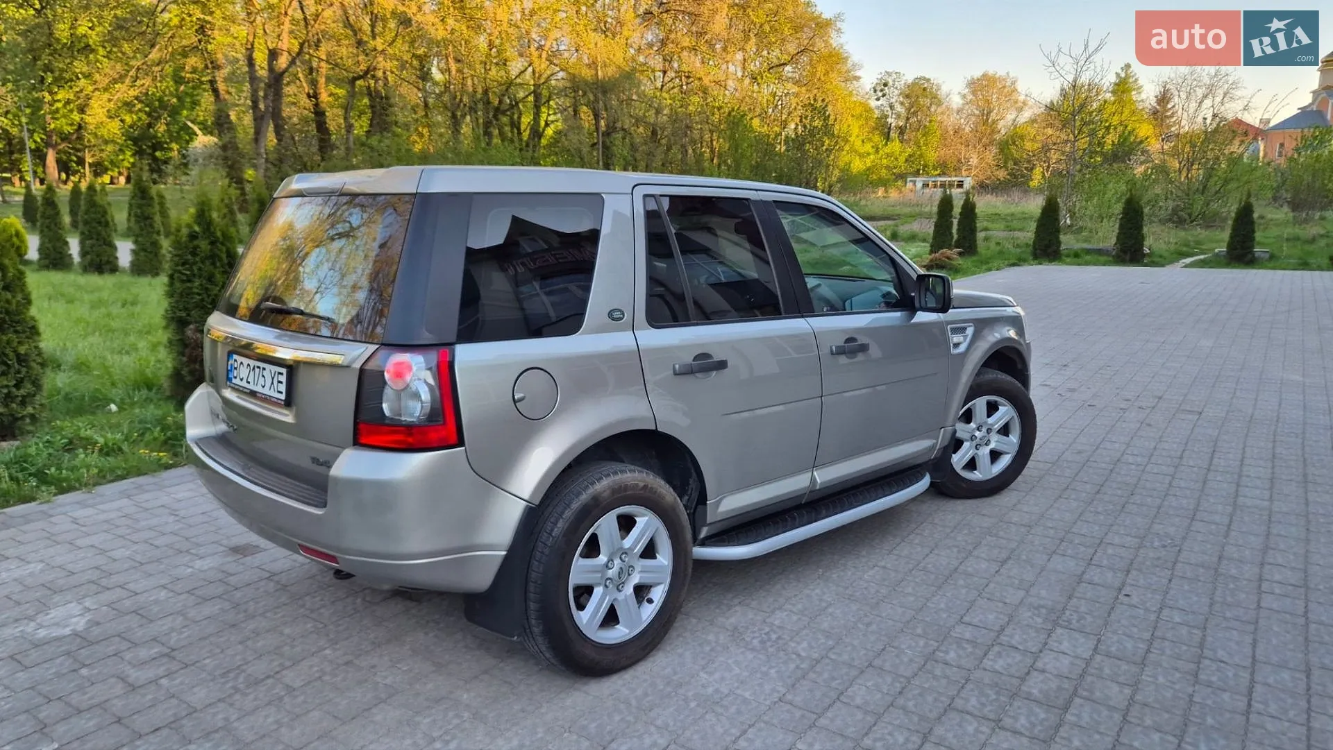 2011 Land Rover Freelander - мініатюра 21