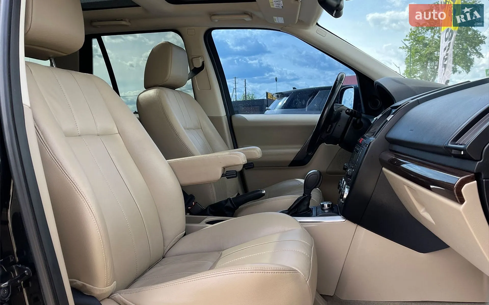 2011 Land Rover Freelander - мініатюра 23