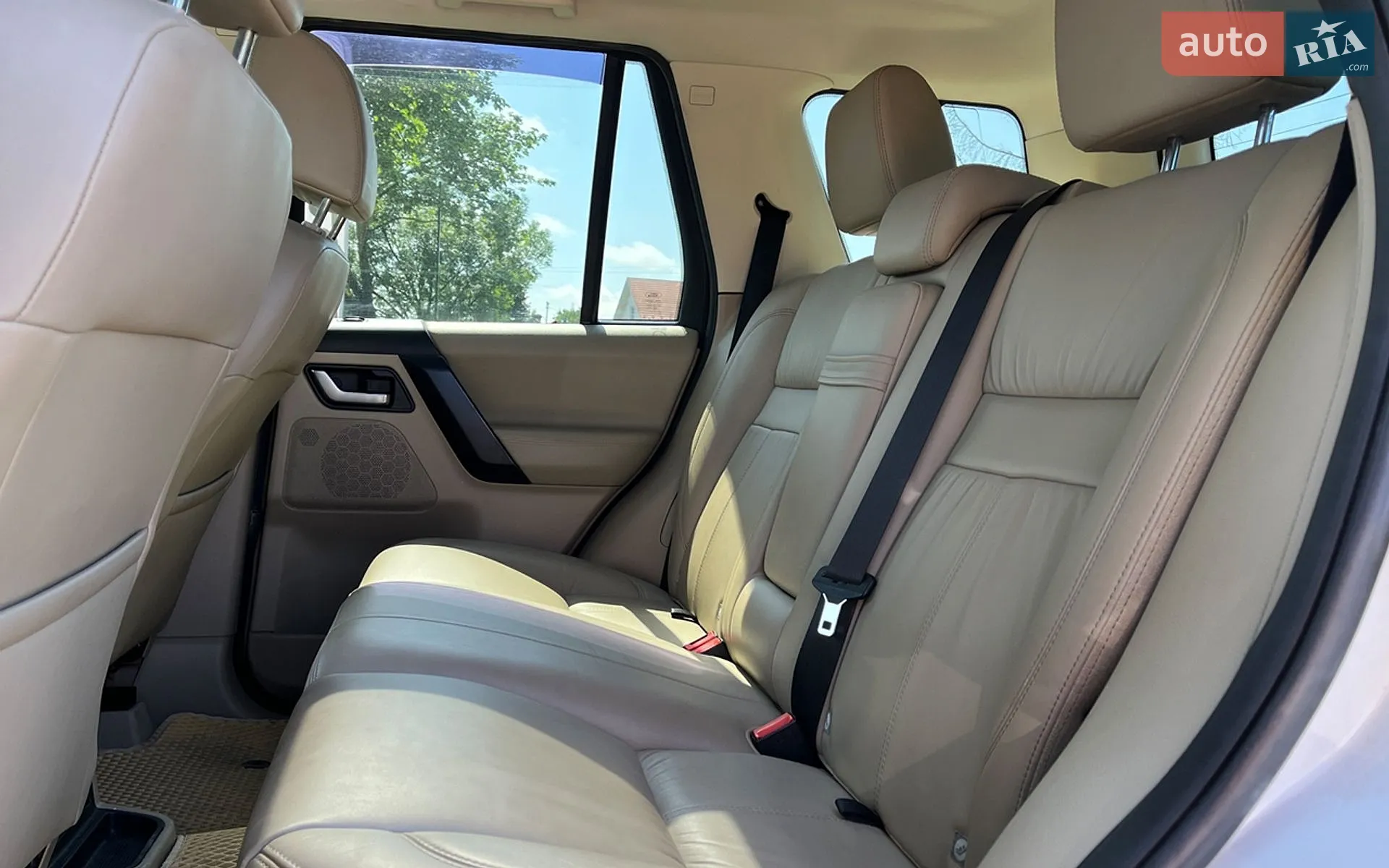2011 Land Rover Freelander - мініатюра 22