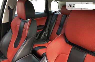 Позашляховик / Кросовер Land Rover Range Rover Evoque 2013 в 