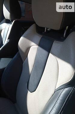 Позашляховик / Кросовер Land Rover Range Rover Evoque 2012 в 