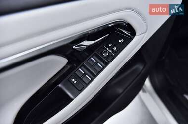 Внедорожник / Кроссовер Land Rover Range Rover Evoque 2021 в 