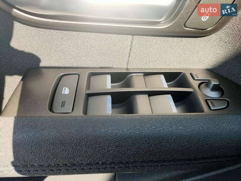 Внедорожник / Кроссовер Land Rover Range Rover Evoque 2014 в Межевой