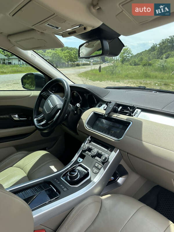 Внедорожник / Кроссовер Land Rover Range Rover Evoque 2016 в Черновцах