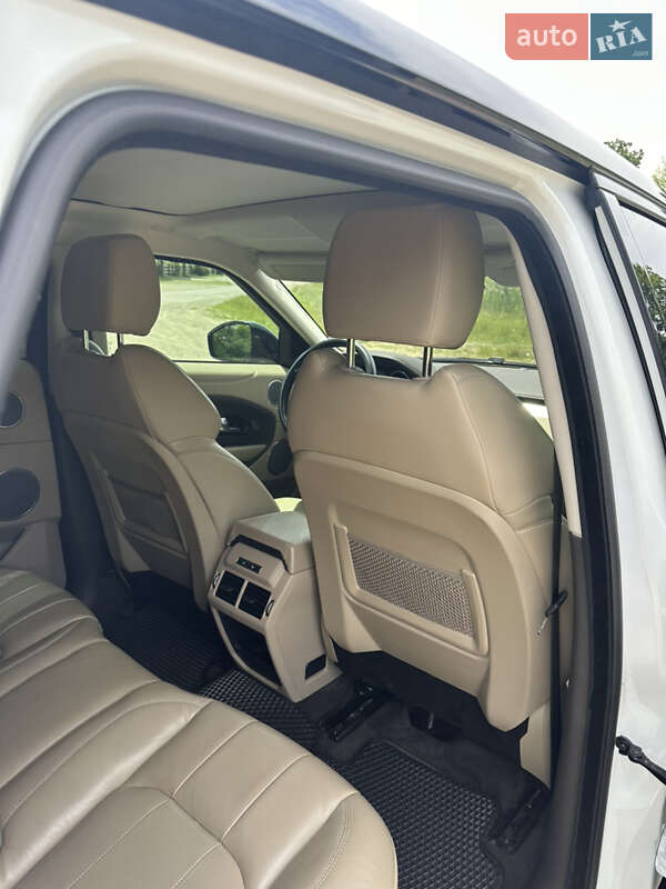 Внедорожник / Кроссовер Land Rover Range Rover Evoque 2016 в Черновцах