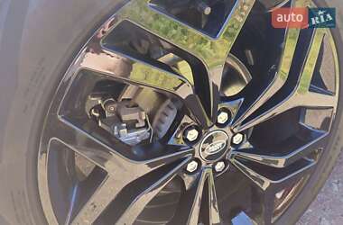 Внедорожник / Кроссовер Land Rover Range Rover Evoque 2023 в 