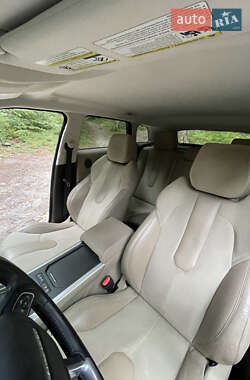 Внедорожник / Кроссовер Land Rover Range Rover Evoque 2013 в 