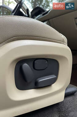 Внедорожник / Кроссовер Land Rover Range Rover Evoque 2013 в 