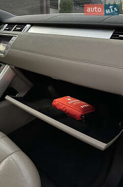 Внедорожник / Кроссовер Land Rover Range Rover Evoque 2012 в 