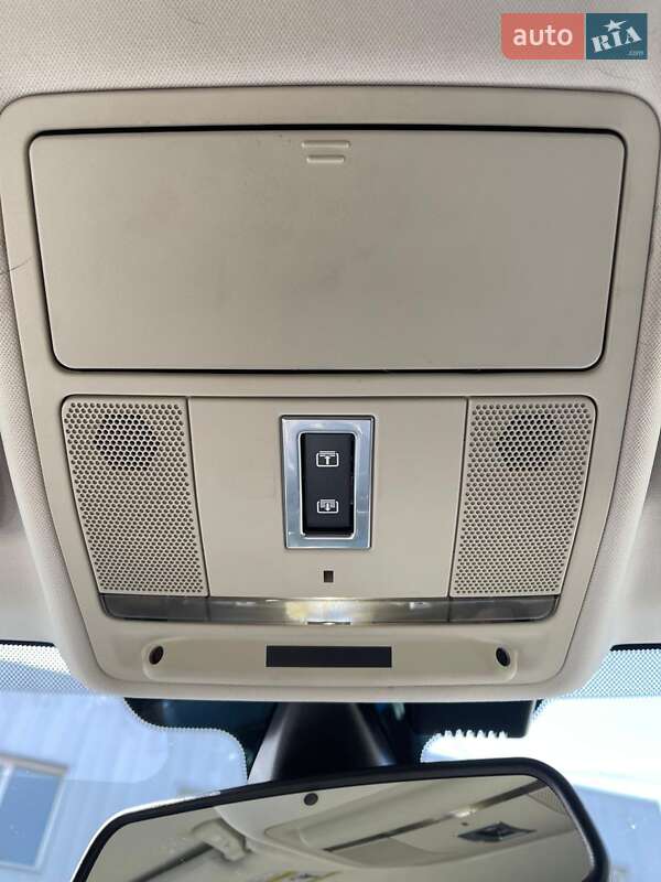 Внедорожник / Кроссовер Land Rover Range Rover Evoque 2015 в Киеве