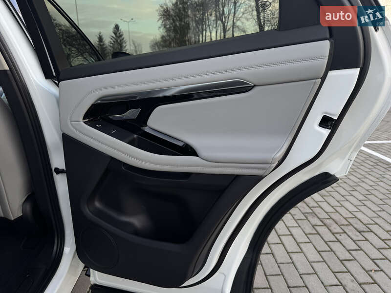 Позашляховик / Кросовер Land Rover Range Rover Evoque 2019 в Тернополі