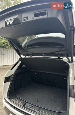 Внедорожник / Кроссовер Land Rover Range Rover Evoque 2019 в 