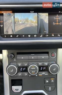 Внедорожник / Кроссовер Land Rover Range Rover Evoque 2017 в 