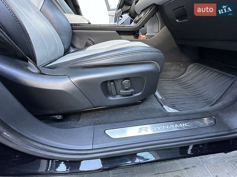 Внедорожник / Кроссовер Land Rover Range Rover Evoque 2019 в Одессе