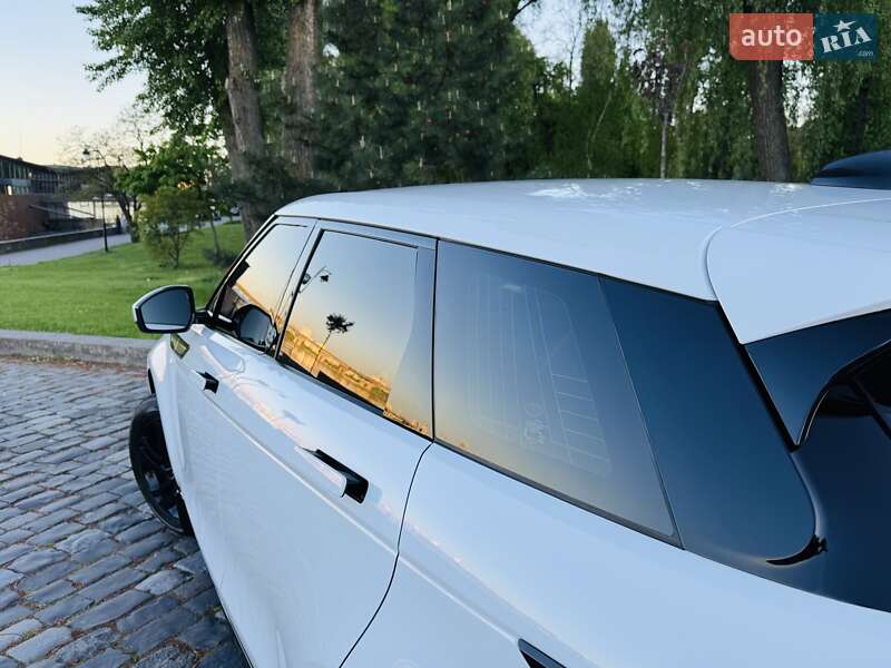 Внедорожник / Кроссовер Land Rover Range Rover Evoque 2019 в Киеве