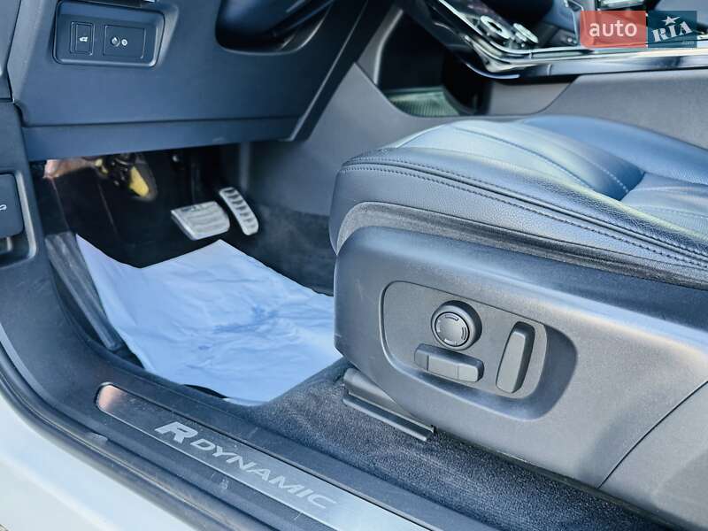 Внедорожник / Кроссовер Land Rover Range Rover Evoque 2019 в Киеве