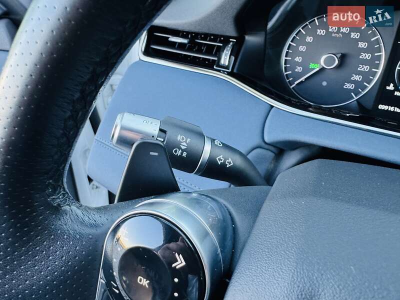 Внедорожник / Кроссовер Land Rover Range Rover Evoque 2019 в Киеве