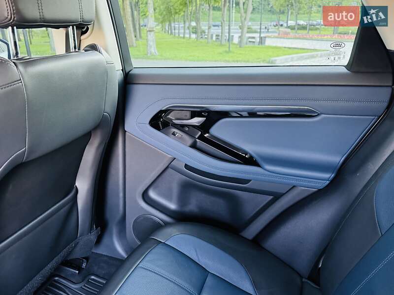 Внедорожник / Кроссовер Land Rover Range Rover Evoque 2019 в Киеве