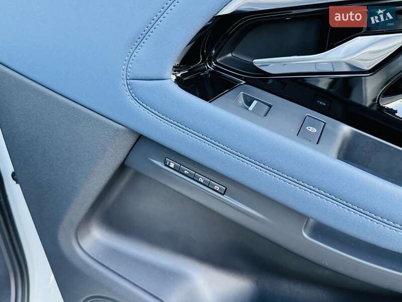 Внедорожник / Кроссовер Land Rover Range Rover Evoque 2019 в Киеве