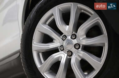 Внедорожник / Кроссовер Land Rover Range Rover Evoque 2015 в 