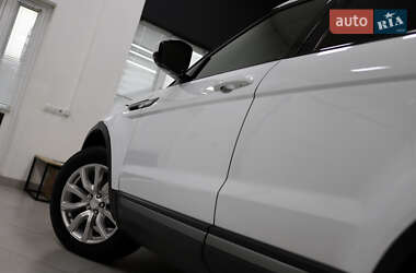 Внедорожник / Кроссовер Land Rover Range Rover Evoque 2015 в 