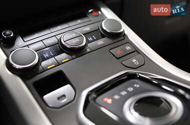 Внедорожник / Кроссовер Land Rover Range Rover Evoque 2015 в 