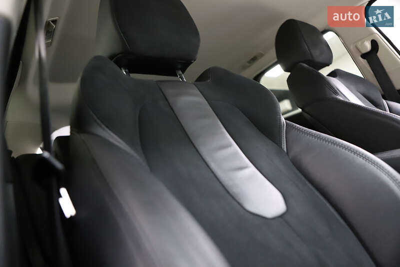 Внедорожник / Кроссовер Land Rover Range Rover Evoque 2015 в Дрогобыче