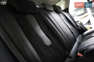 Внедорожник / Кроссовер Land Rover Range Rover Evoque 2015 в 