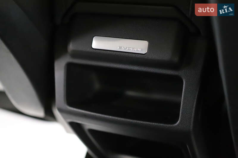 Внедорожник / Кроссовер Land Rover Range Rover Evoque 2015 в Дрогобыче