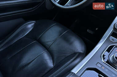 Внедорожник / Кроссовер Land Rover Range Rover Evoque 2015 в 