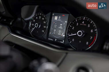 Позашляховик / Кросовер Land Rover Range Rover Evoque 2019 в 
